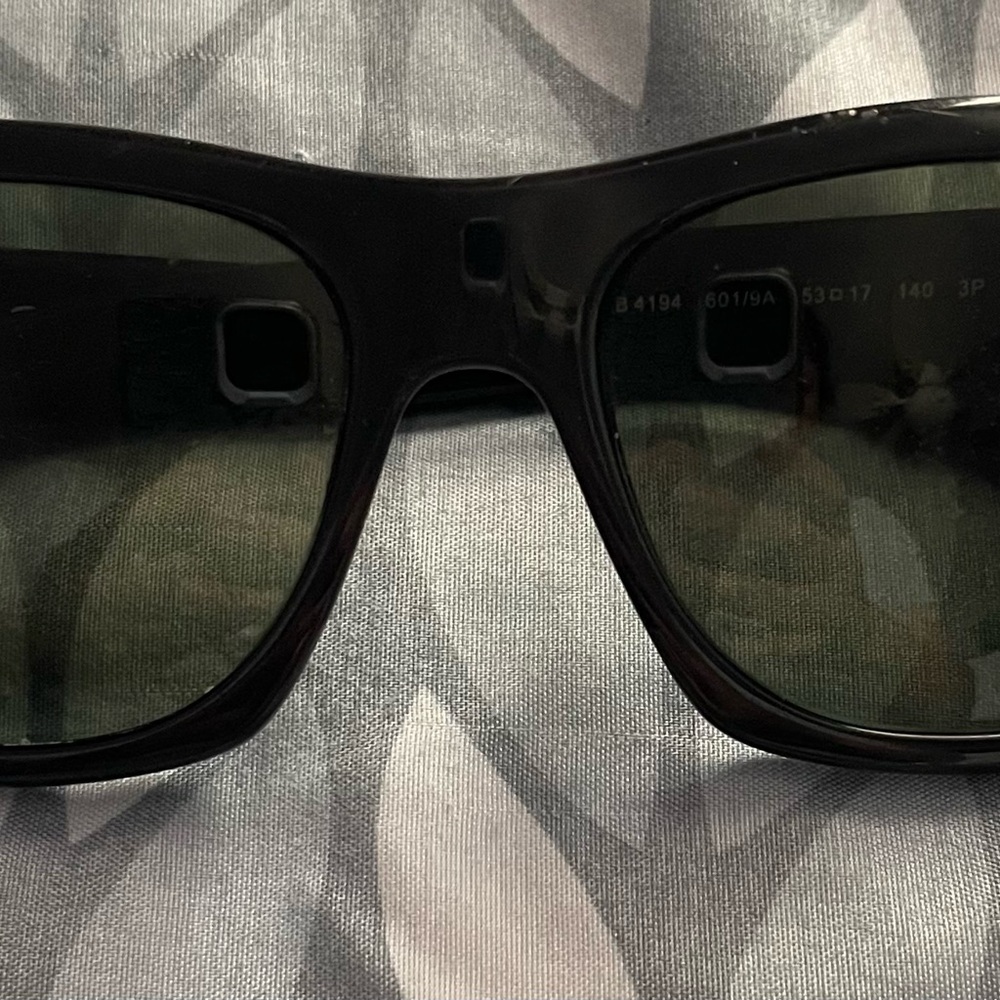 Ray-Ban Black Classic Wayfarer Glasses
